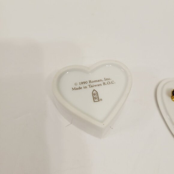 Vtg Ceramic Heart Shaped Gold Border Irises Mini Trinket Box Roman Inc Pin - Picture 5 of 5